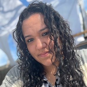 Meet your Posher, Angelita